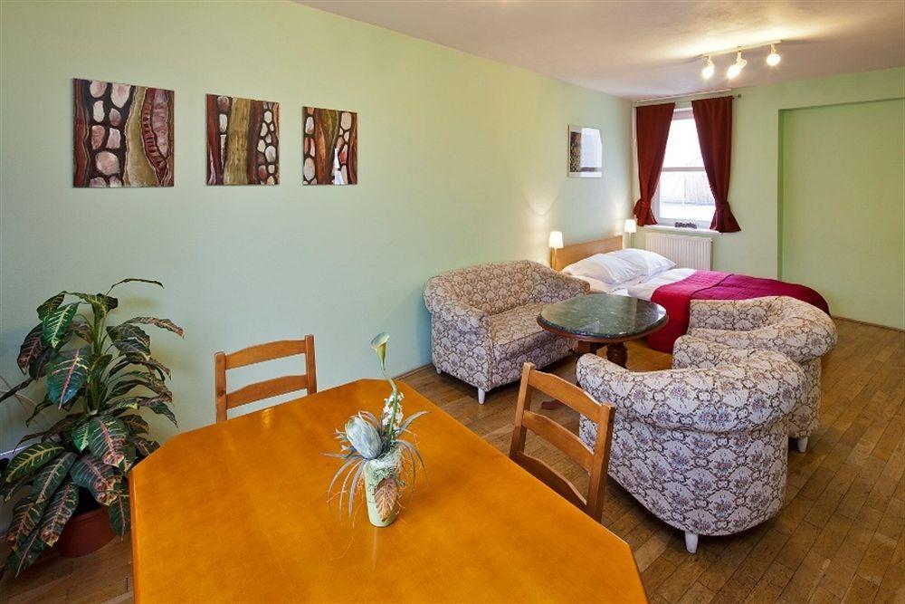 Capital Apartments Прага Экстерьер фото