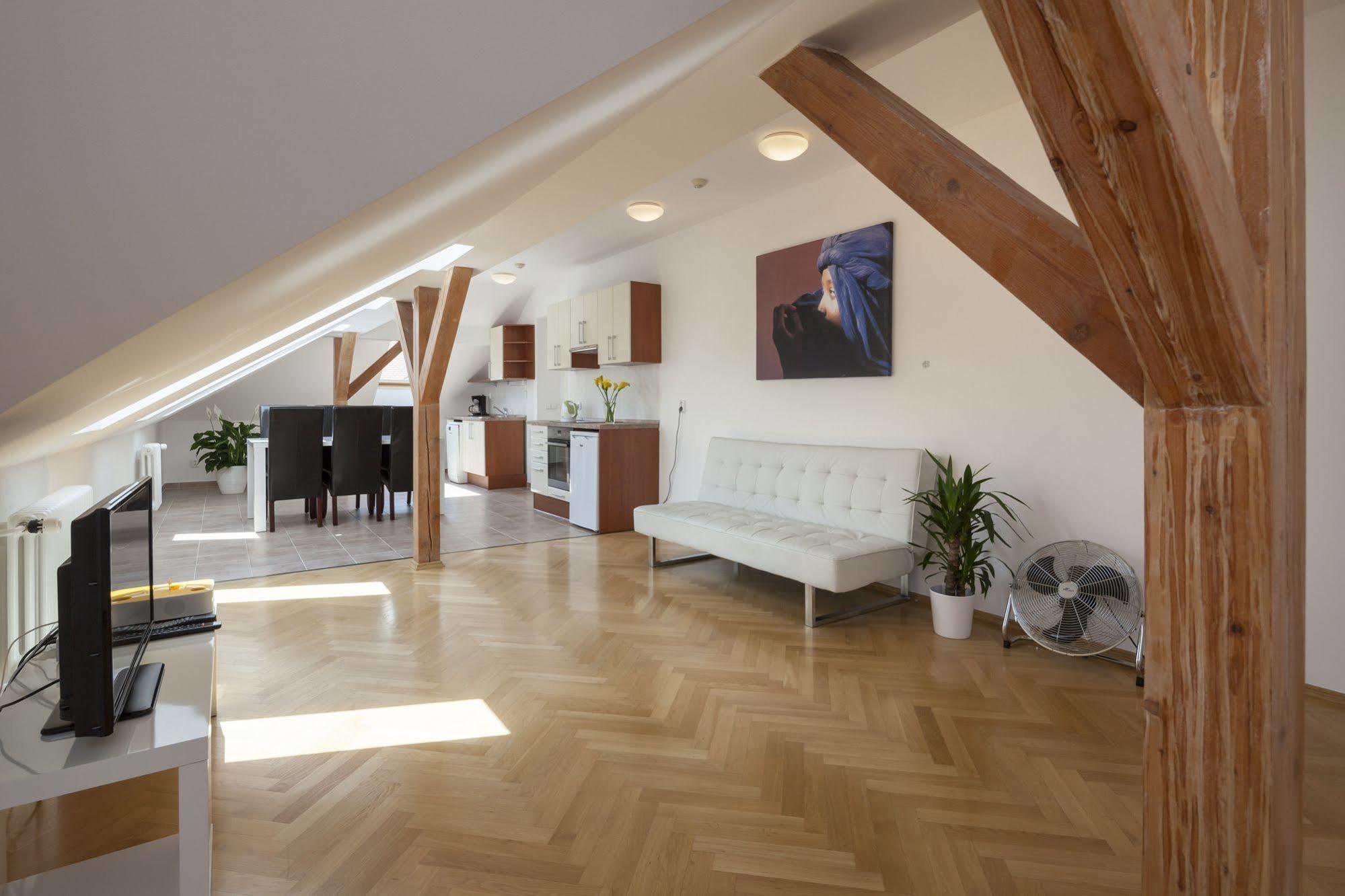 Capital Apartments Прага Экстерьер фото