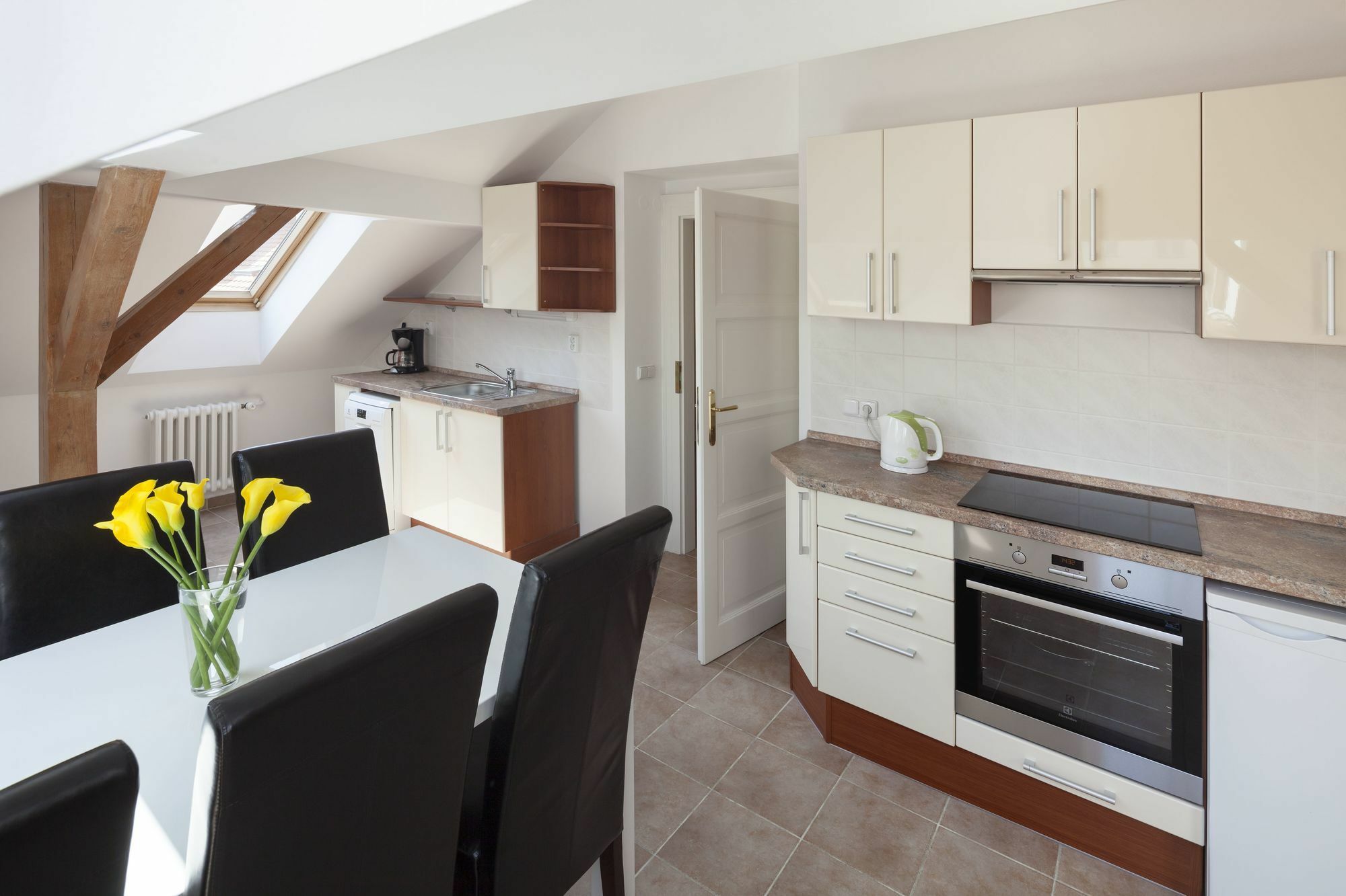 Capital Apartments Прага Экстерьер фото