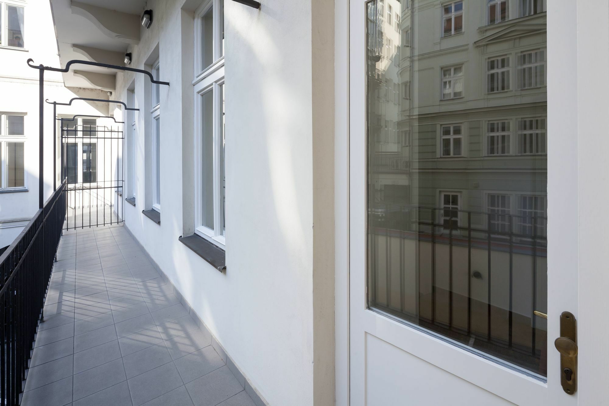 Capital Apartments Прага Экстерьер фото